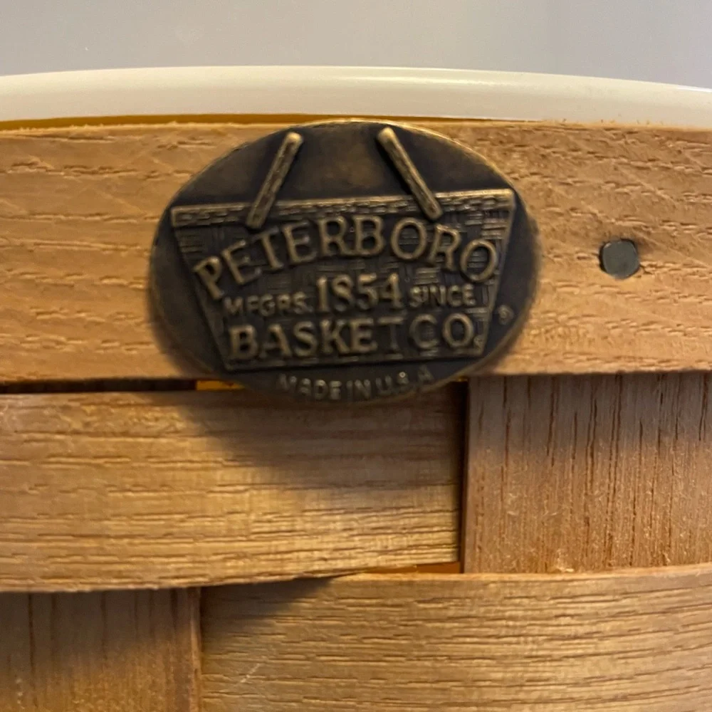 Peterboro Basket Co. Fruit Tray Basket with lid, Chip & Dip, Holiday Party Tray